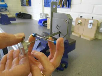 Logan Locksmith Shop Ypsilanti, MI 734-333-7081 - key-broke-in-lock